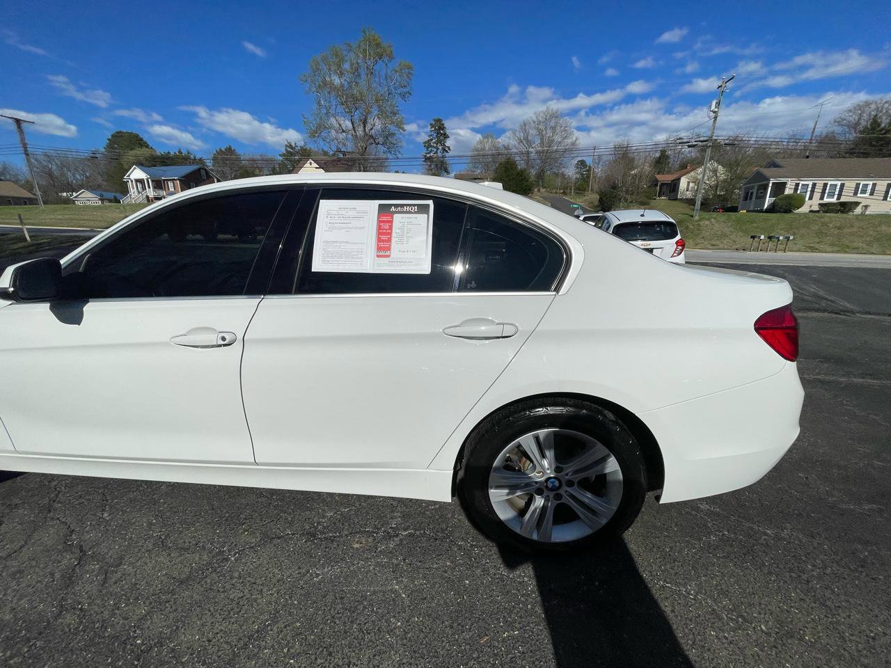 Used 2018 BMW 330i xDrive Sedan w/ Premium Package AWD/4WD image 4