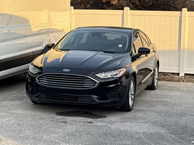 Used 2020 Ford Fusion SE image 3