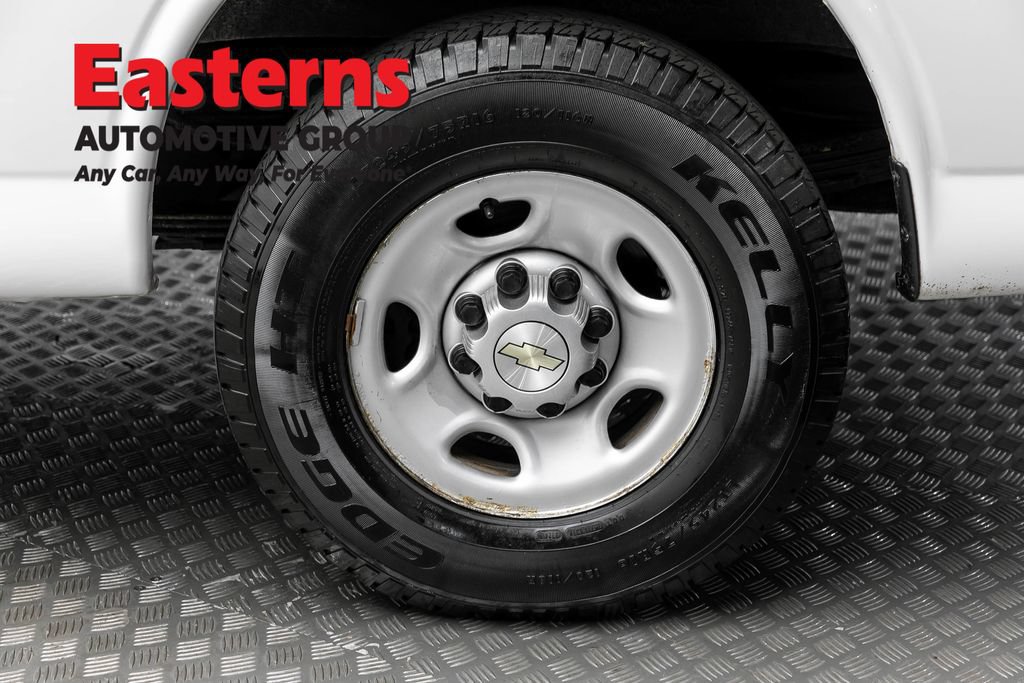 Used 2021 Chevrolet Express 2500 RWD image 8