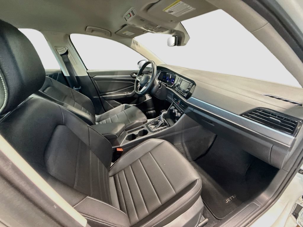 Used 2023 Volkswagen Jetta SE FWD image 26