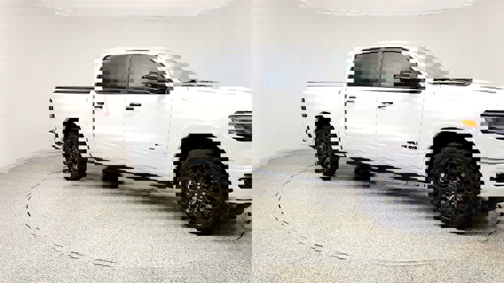 Used 2023 RAM 1500 Limited AWD/4WD image 3