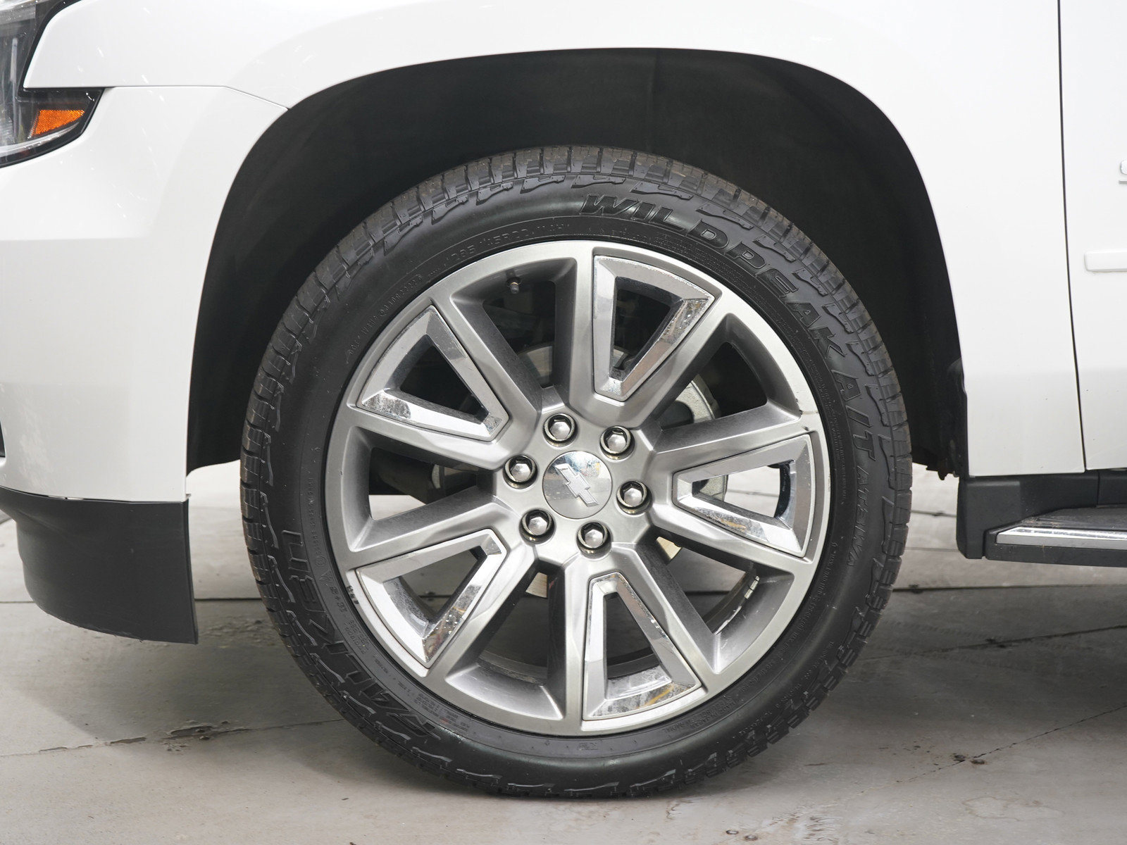 Used 2018 Chevrolet Suburban Premier AWD/4WD image 36