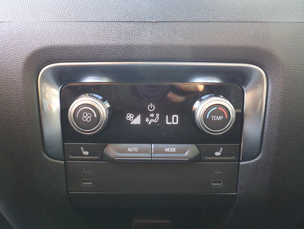 New 2026 GMC Yukon Elevation w/ Technology Package AWD/4WD image 33