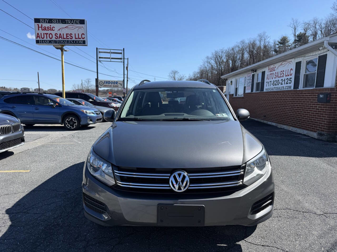 Used 2016 Volkswagen Tiguan S image 2