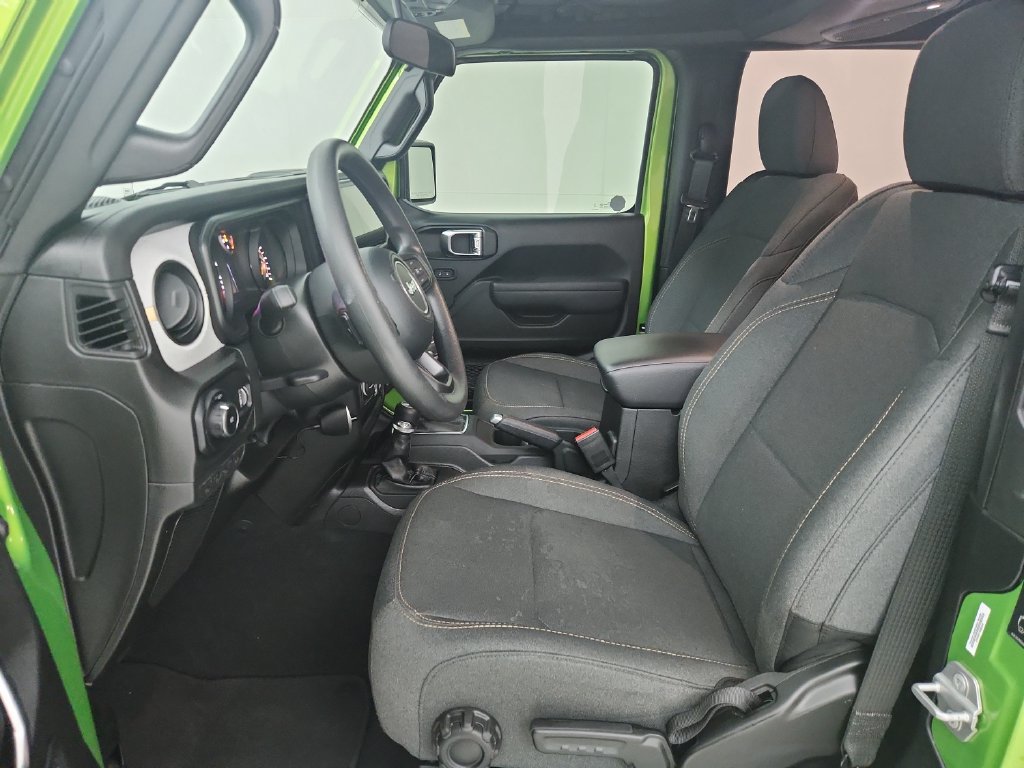 Certified 2025 Jeep Wrangler Sport AWD/4WD image 20