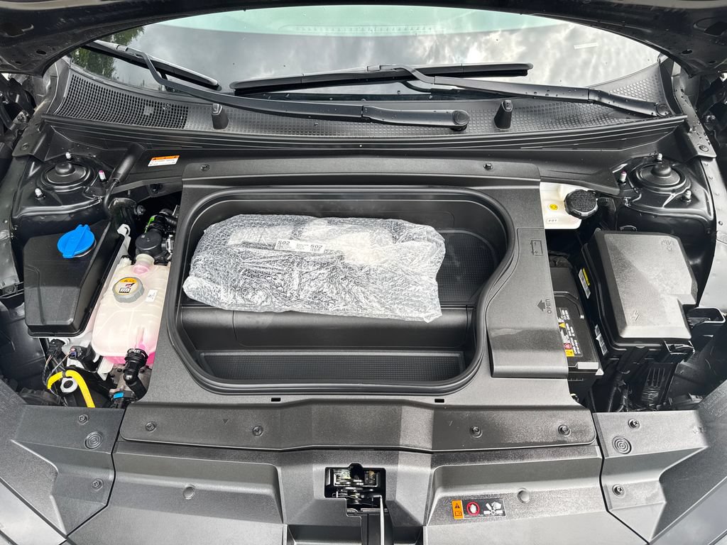 Used 2024 Hyundai Ioniq 6 SE RWD image 36