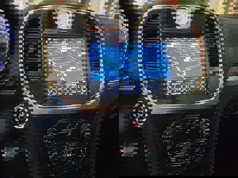 Used 2017 Chrysler 300 C w/ Harman/Kardon Audio Group image 25