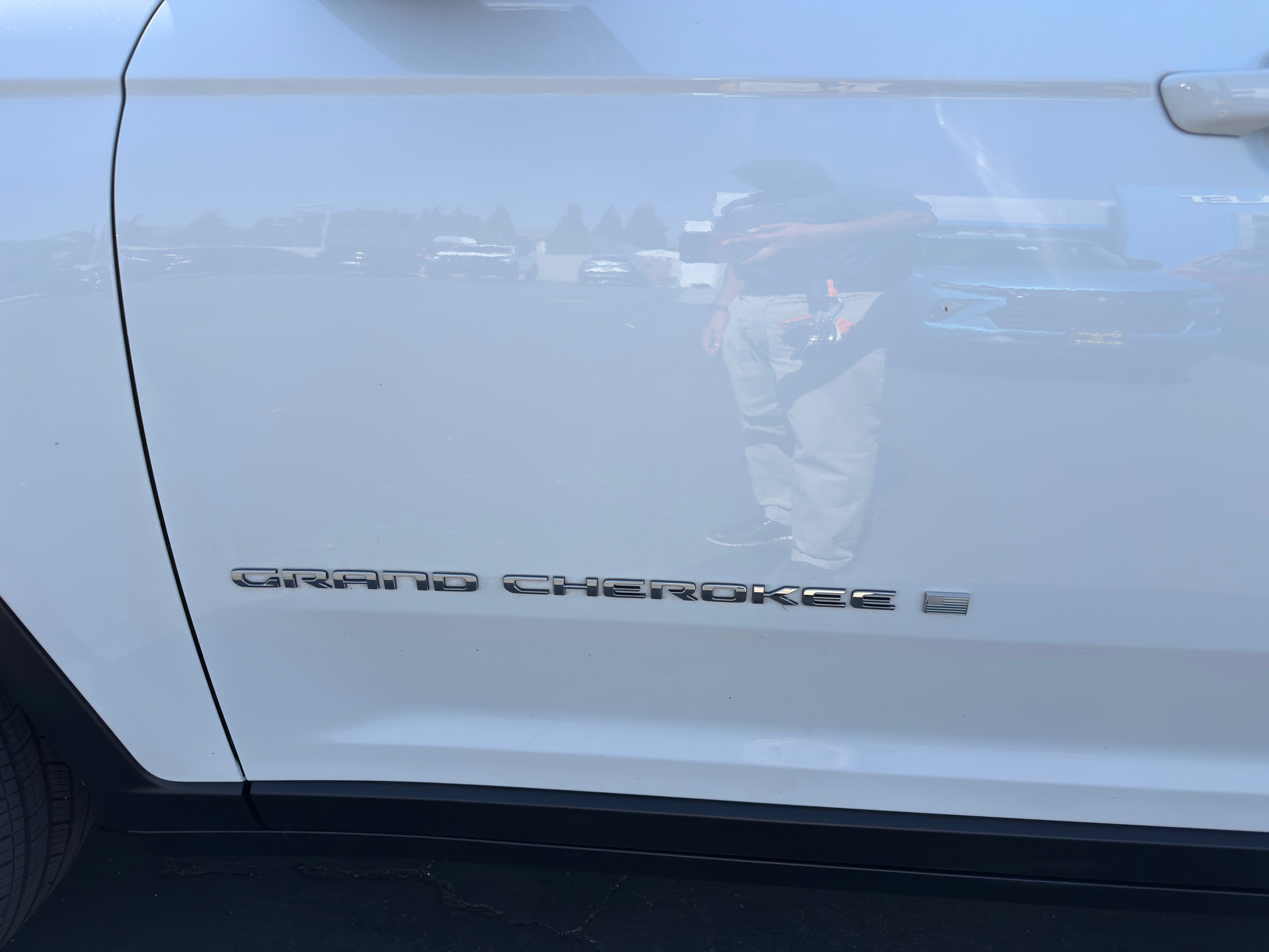 Used 2023 Jeep Grand Cherokee Limited AWD/4WD image 38