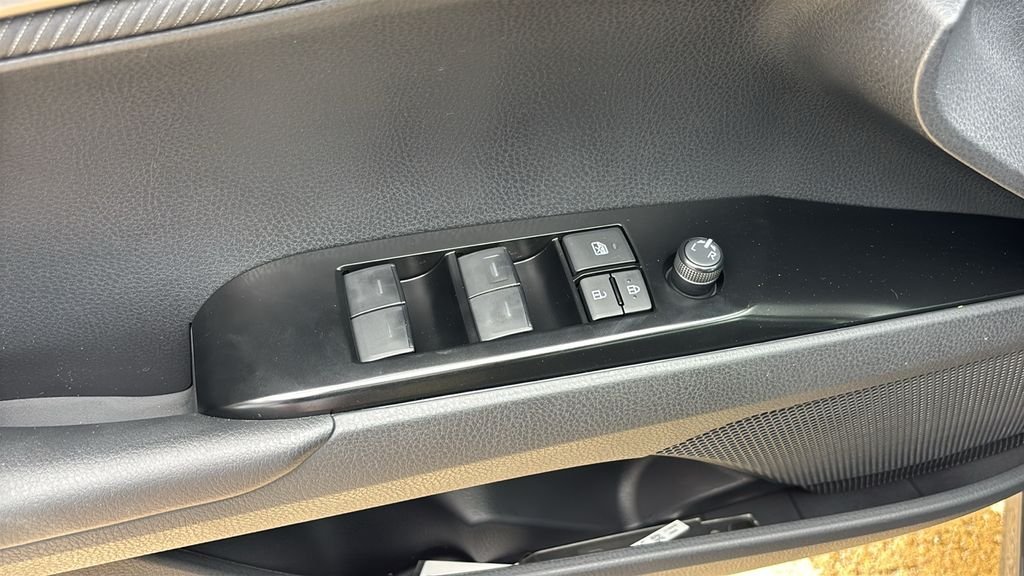 New 2026 Toyota Camry SE FWD image 11