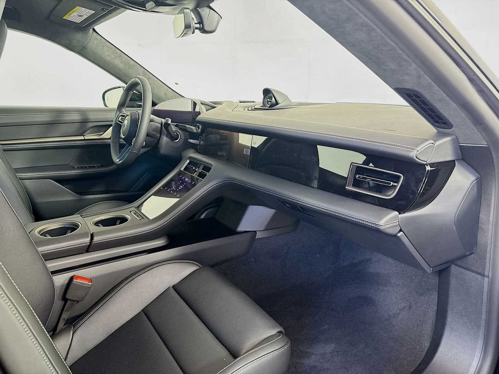 New 2026 Porsche Taycan Turbo AWD/4WD image 22