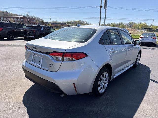 Used 2025 Toyota Corolla LE FWD image 4