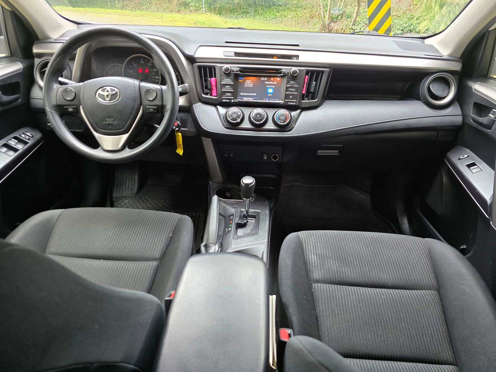 Used 2016 Toyota RAV4 LE AWD/4WD image 16