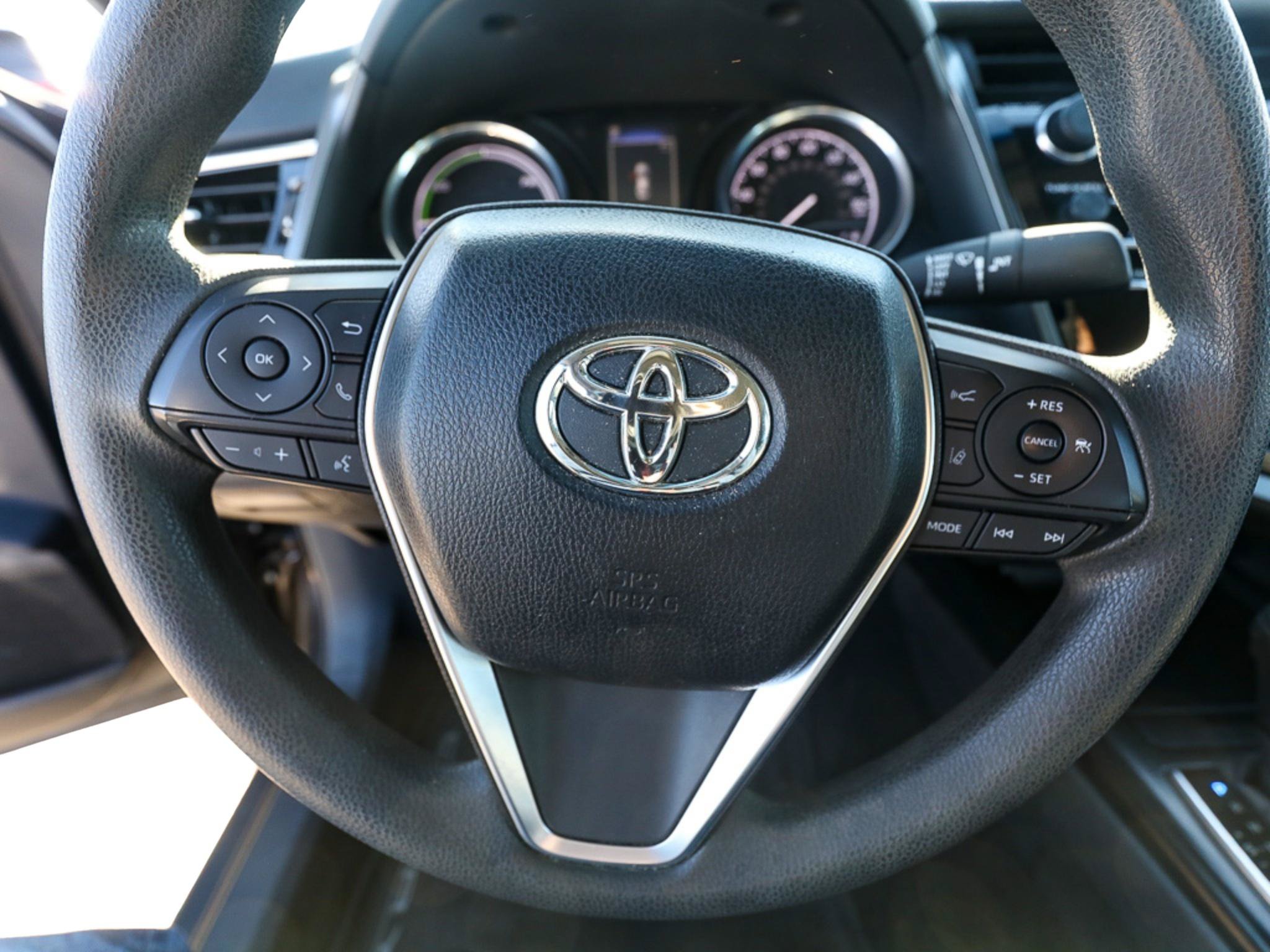 Used 2018 Toyota Camry LE FWD image 14