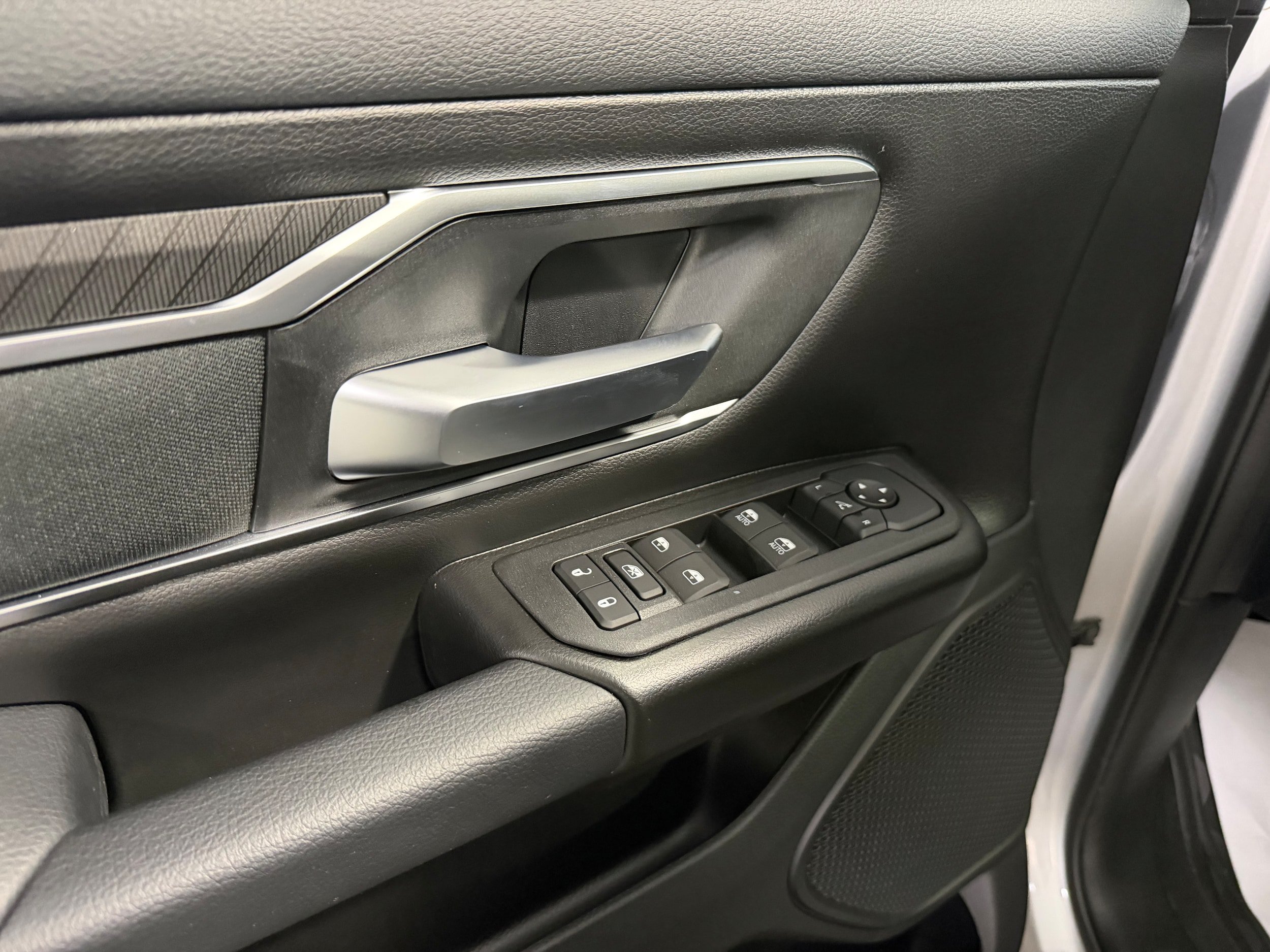 New 2026 RAM 1500 Big Horn w/ Night Edition AWD/4WD image 8