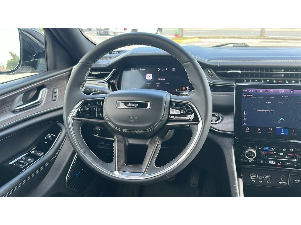 Used 2023 Jeep Grand Cherokee Overland AWD/4WD image 21