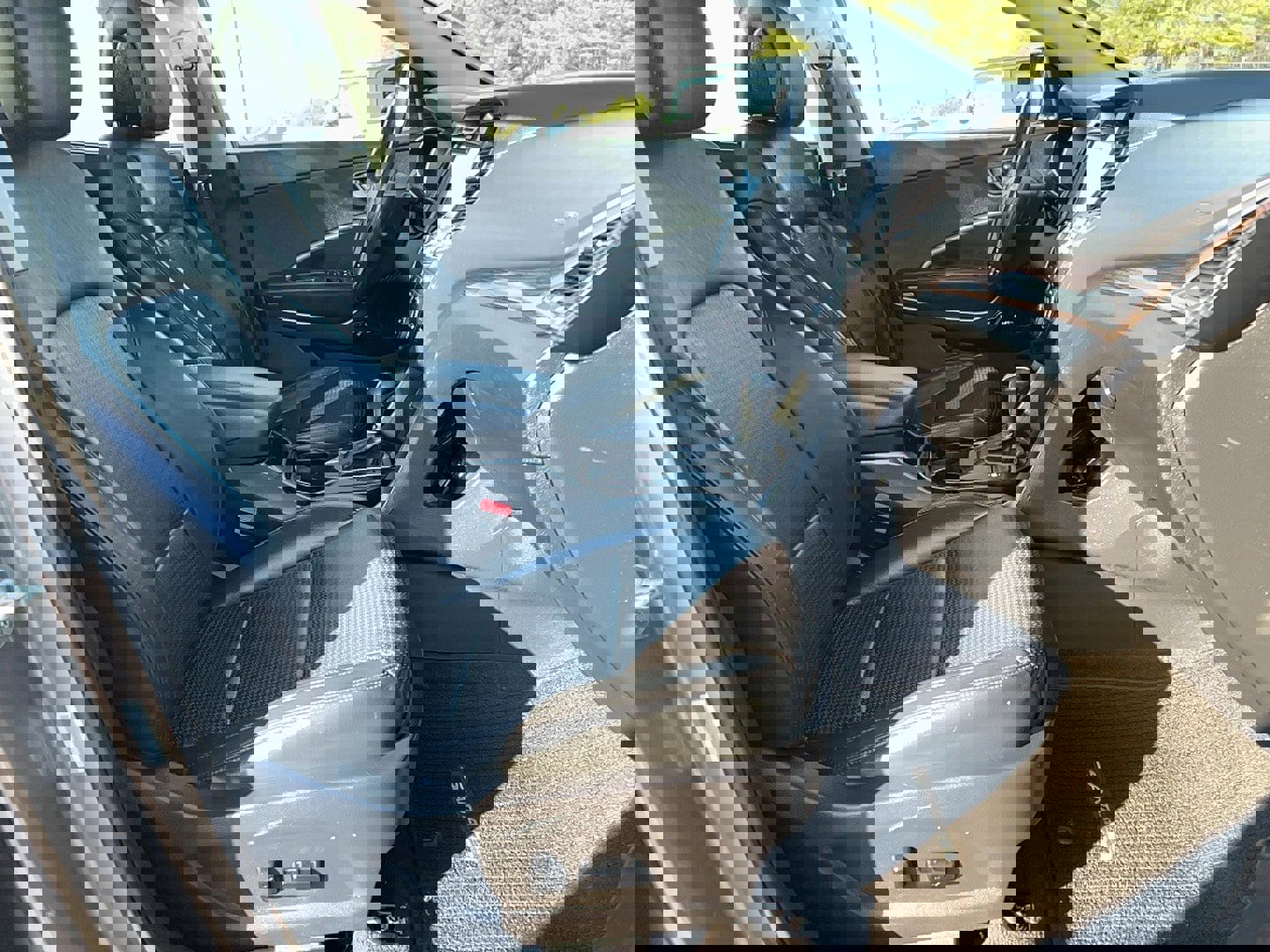 Used 2015 Hyundai Santa Fe Sport 2.0T w/ Option Group 05 image 26