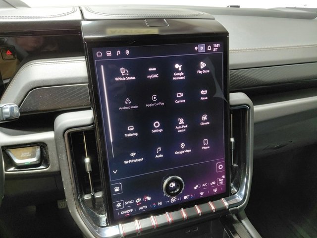 Used 2025 GMC Yukon AT4 w/ LPO, Floor Liner Package image 36