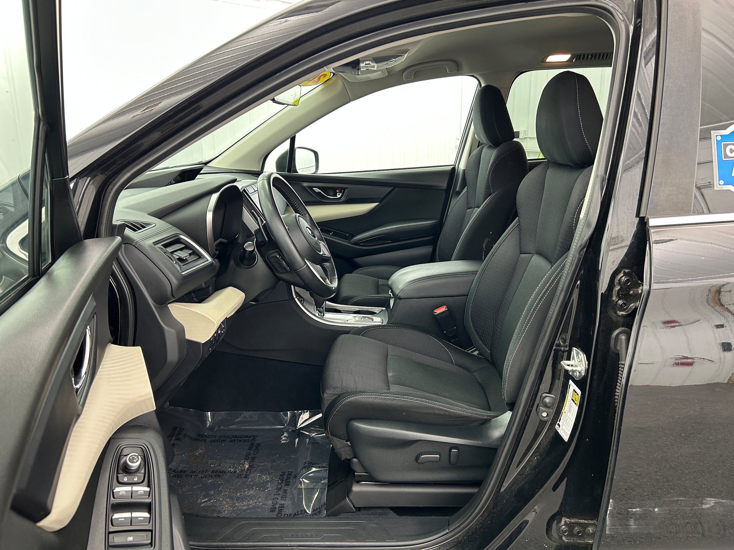Used 2021 Subaru Ascent Premium w/ Convenience Package AWD/4WD image 4
