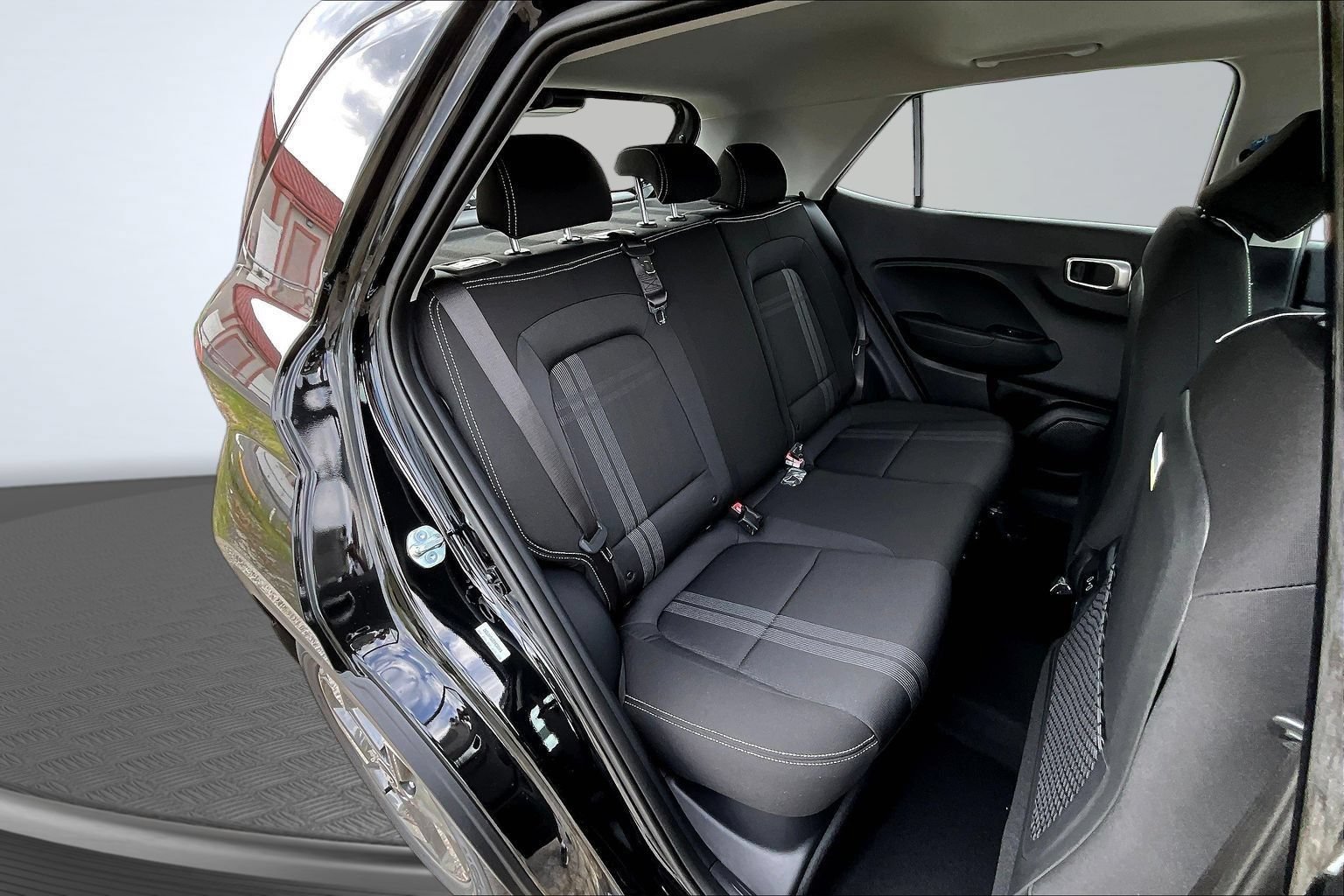 New 2026 Hyundai Venue SEL FWD image 9