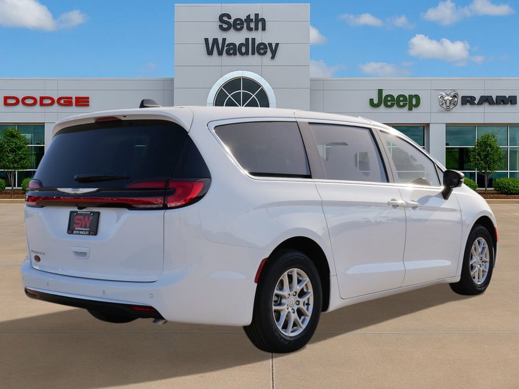 New 2026 Chrysler Pacifica Select image 7