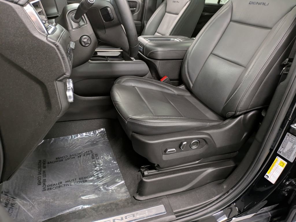 Used 2024 GMC Yukon Denali image 11
