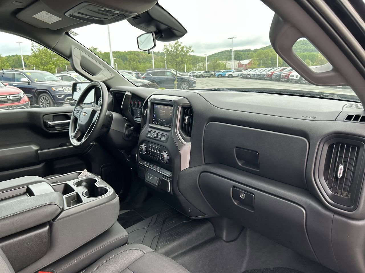 Used 2022 Chevrolet Silverado 1500 Custom AWD/4WD image 17
