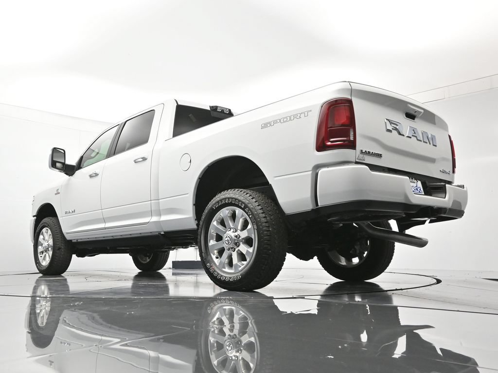 New 2026 RAM 2500 Laramie AWD/4WD image 44