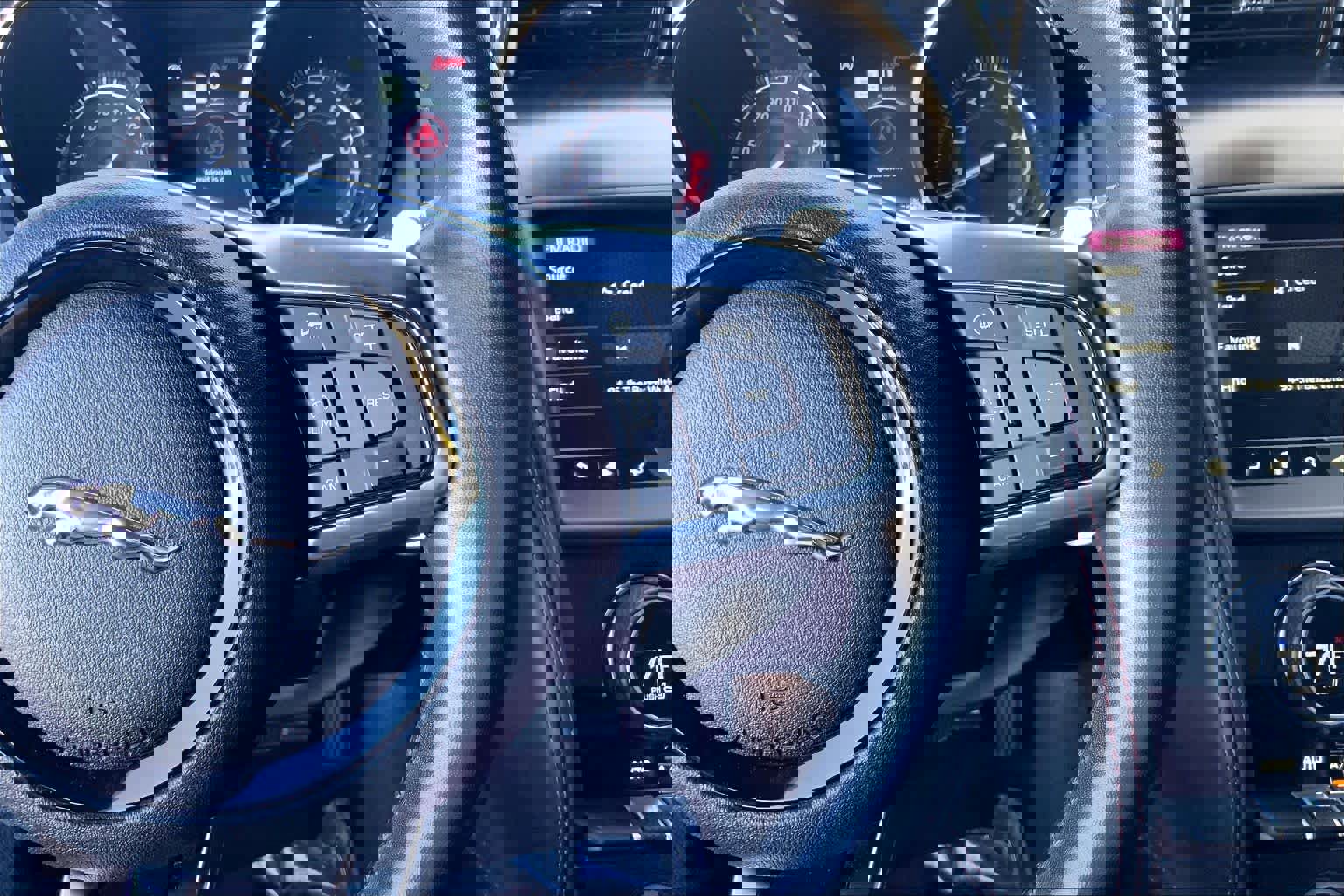 Used 2020 Jaguar F-TYPE Checkered Flag image 22