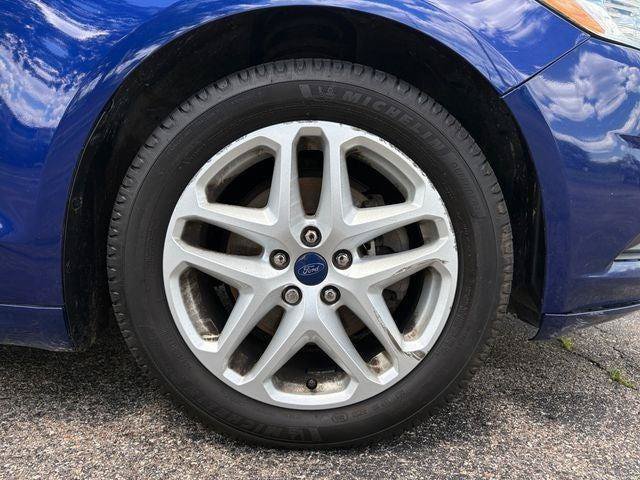Used 2014 Ford Fusion SE FWD image 24