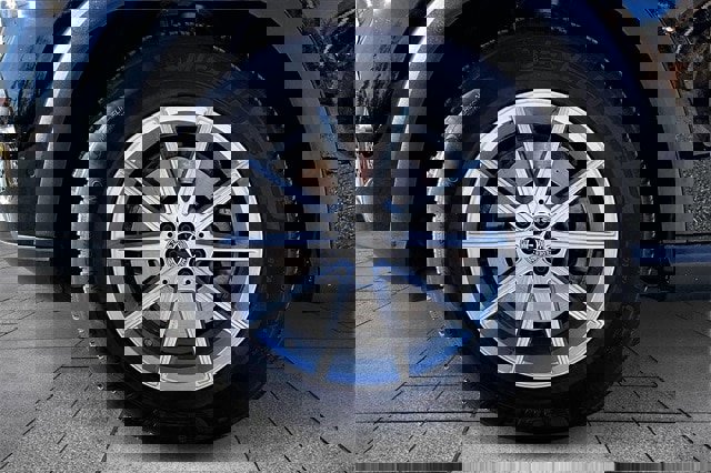 Certified 2025 Mercedes-Benz GLE 350 4MATIC image 37