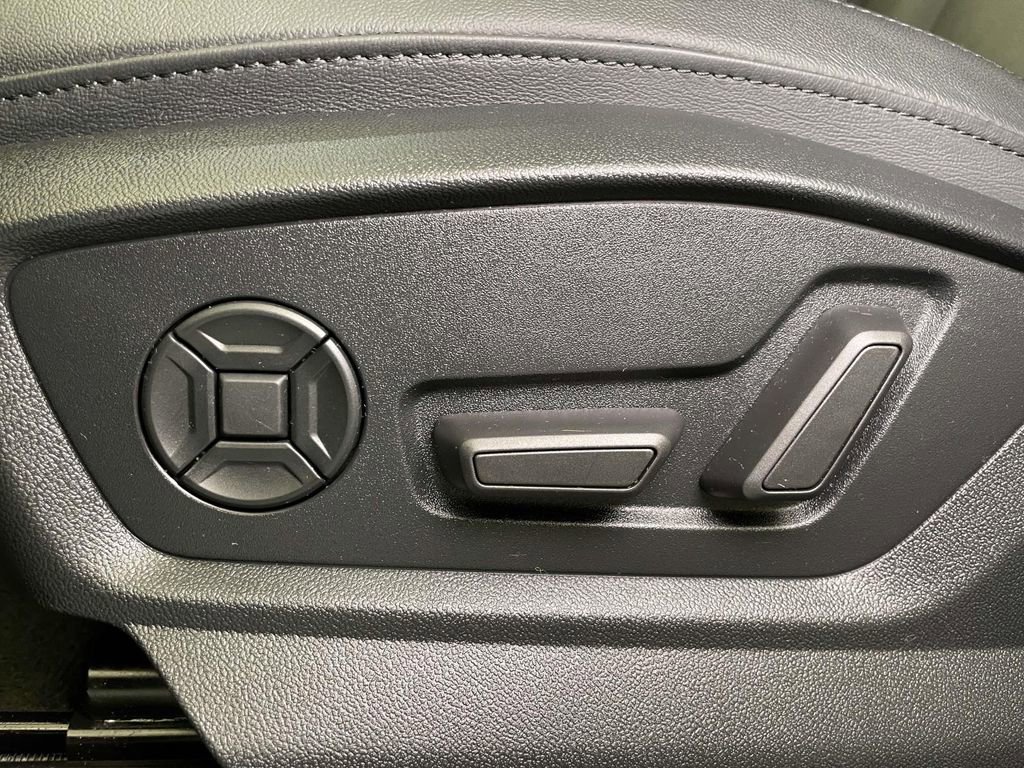 Used 2023 Audi Q7 2.0T Premium w/ Convenience Package image 17