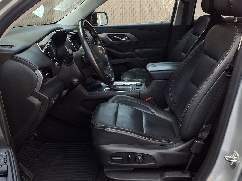 Used 2019 Chevrolet Traverse Premier w/ Redline Edition FWD image 16