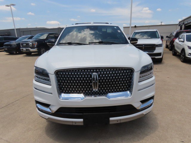 Used 2021 Lincoln Navigator L Reserve w/ Luxury Package AWD/4WD image 4