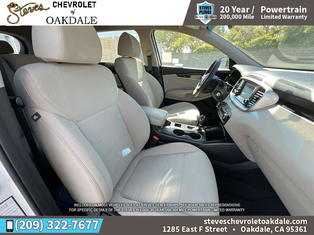 Used 2019 Kia Sorento AWD V6 image 29