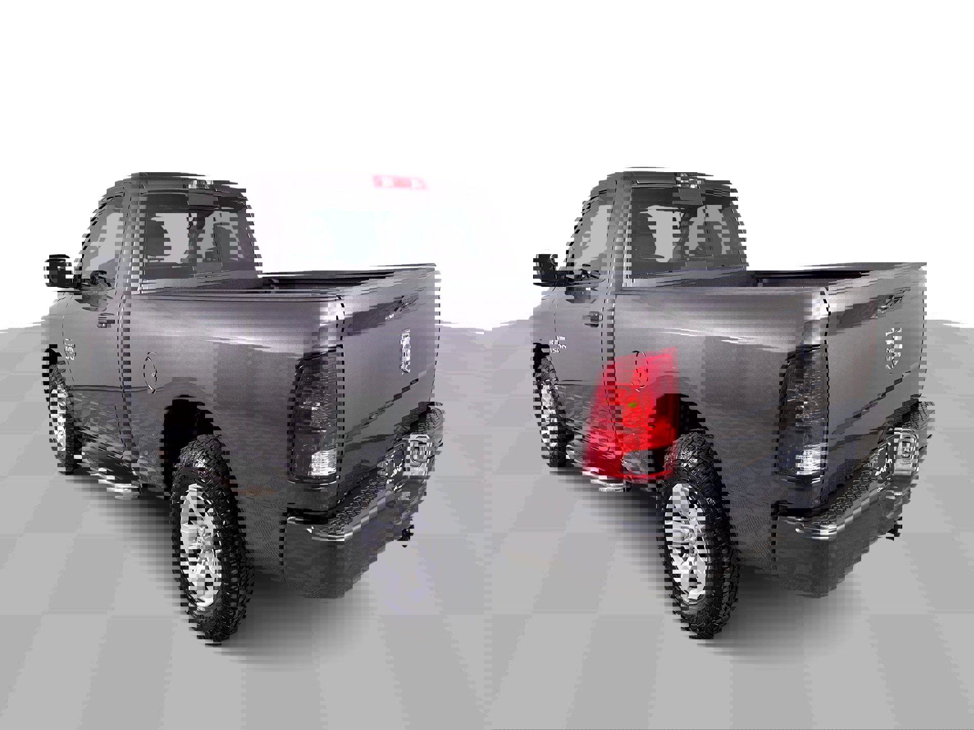 Used 2018 RAM 1500 Express image 42