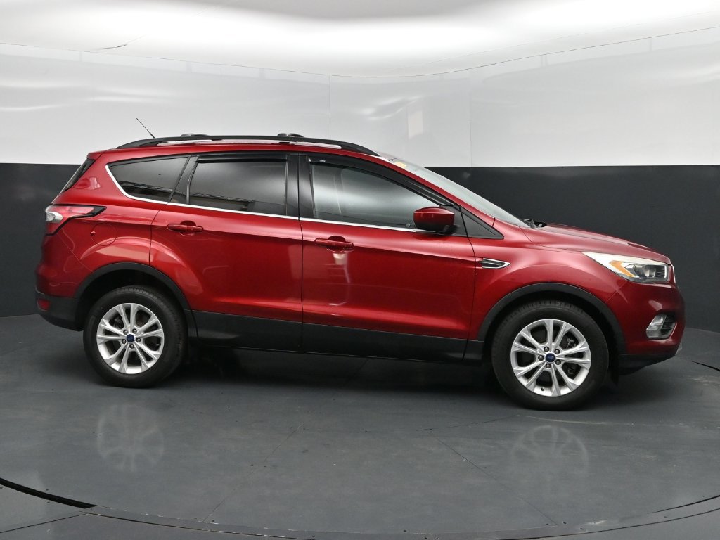 Used 2017 Ford Escape SE w/ Equipment Group 201A AWD/4WD image 26
