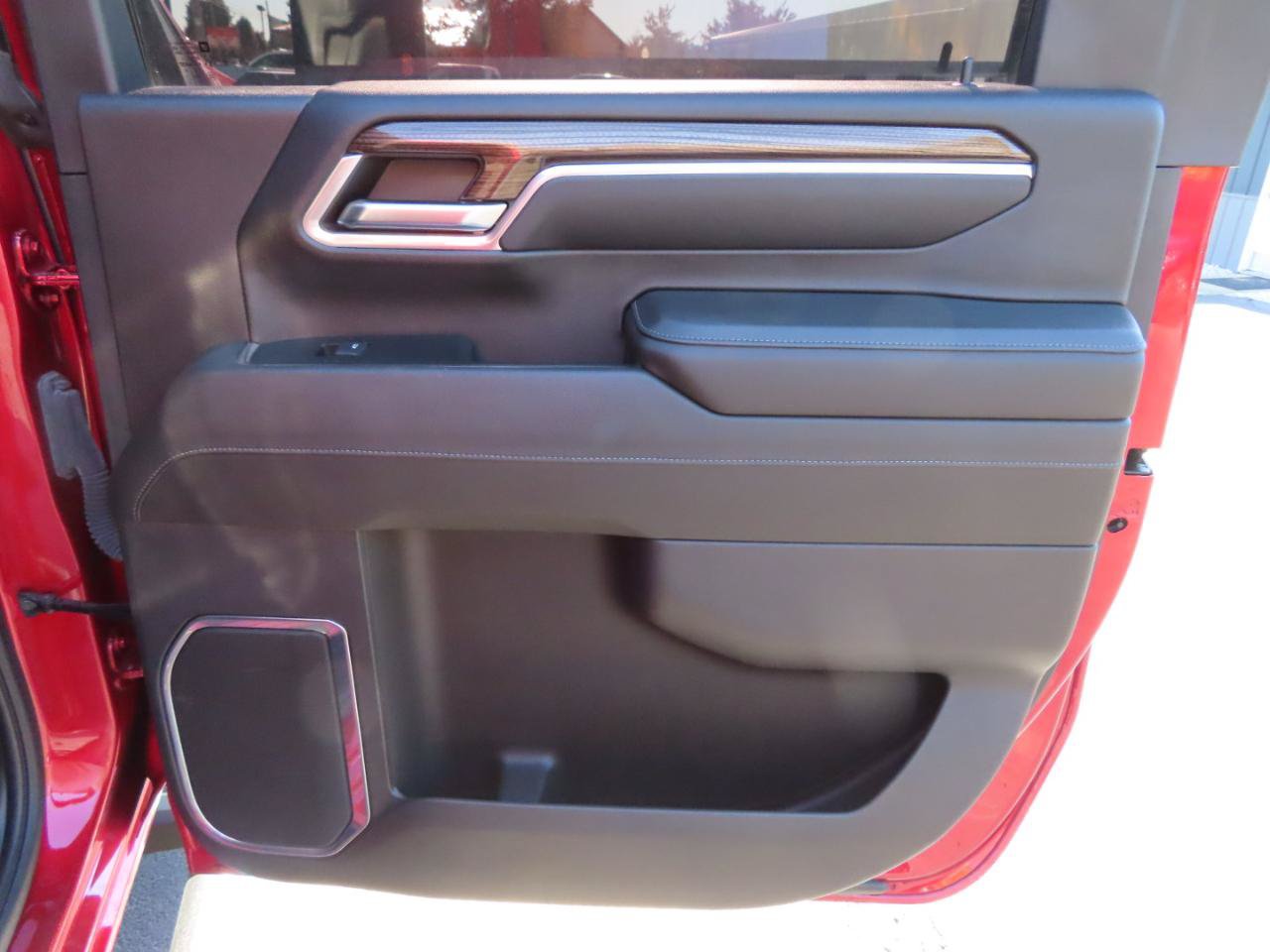Used 2024 Chevrolet Silverado 2500 LT AWD/4WD image 47