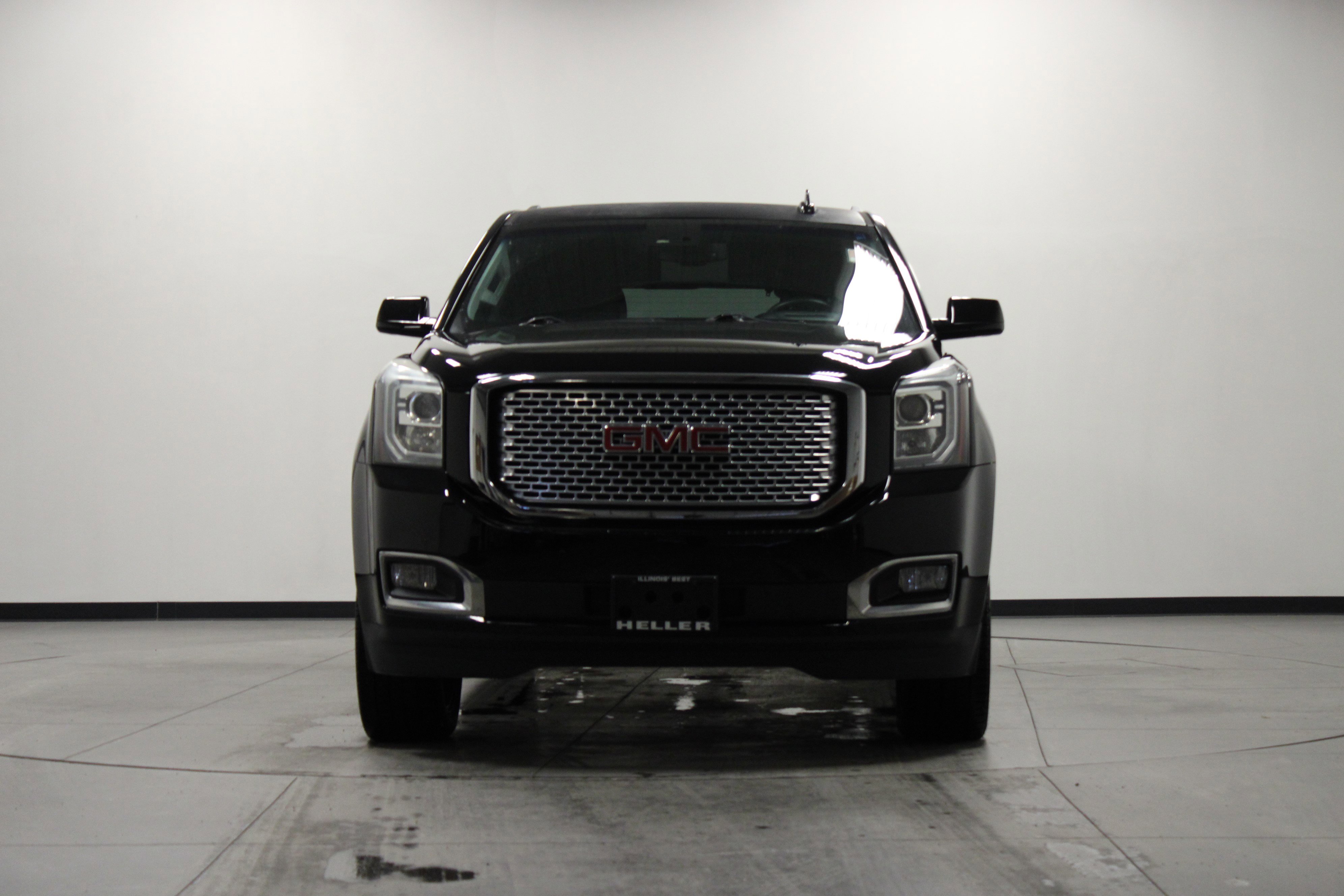 Used 2017 GMC Yukon Denali w/ Open Road Package image 9