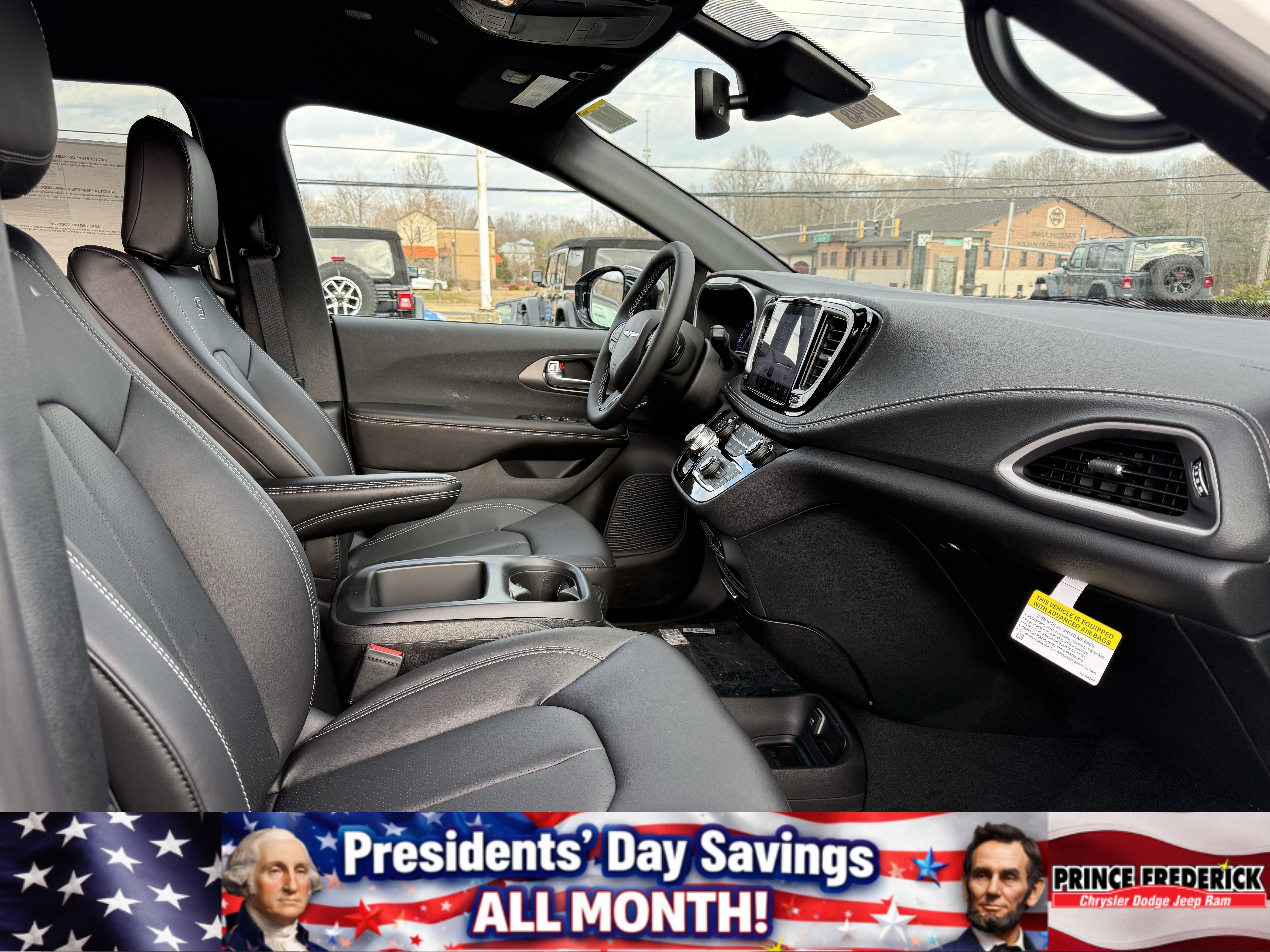 New 2026 Chrysler Pacifica Select image 16