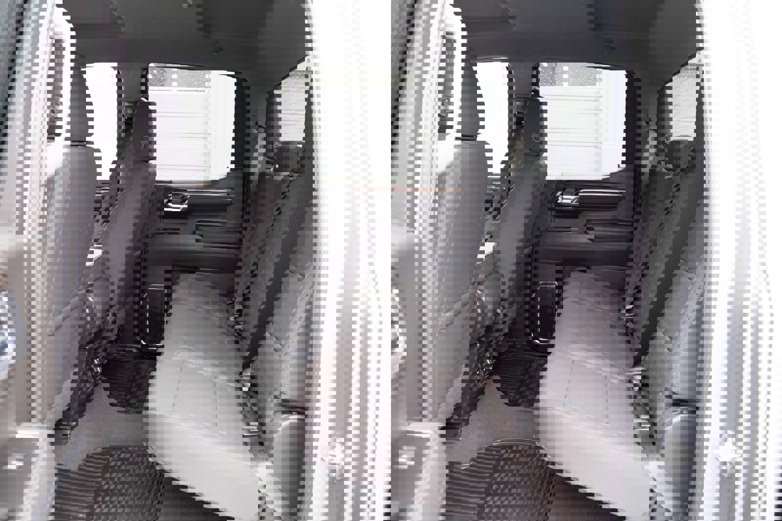 Used 2025 Chevrolet Silverado 1500 LT image 15