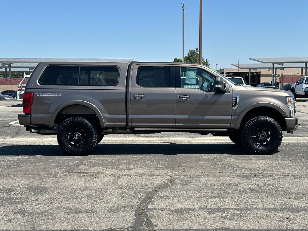 Certified 2022 Ford F250 Lariat w/ Tremor Off-Road Package AWD/4WD image 2