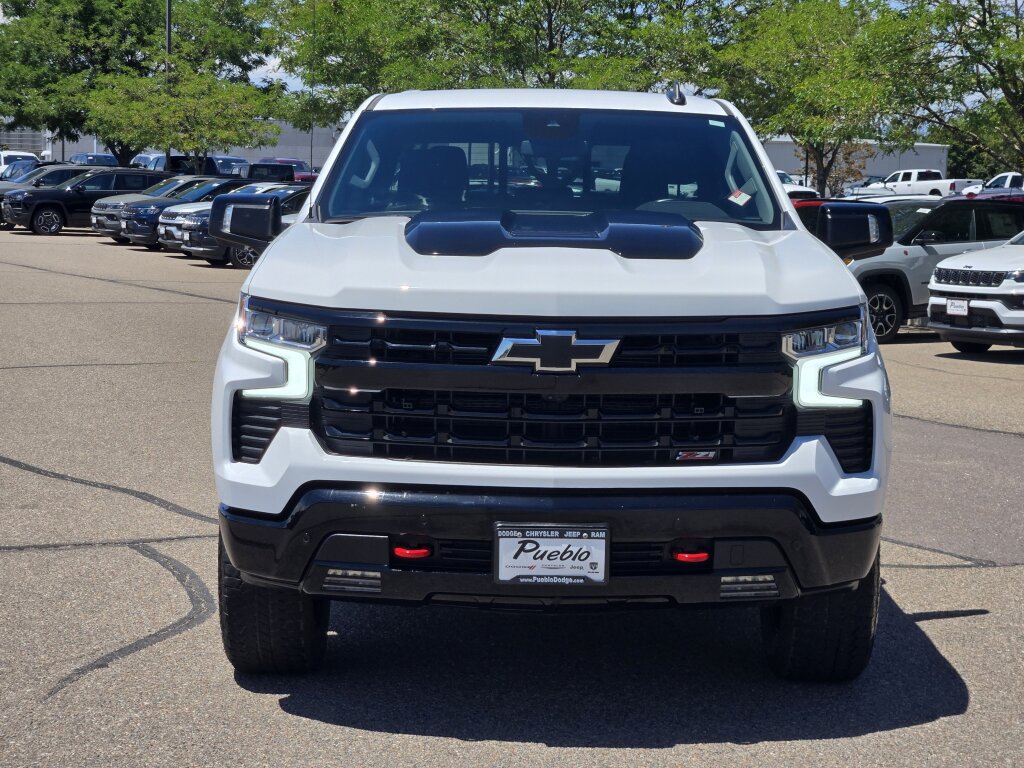 Used 2025 Chevrolet Silverado 1500 LT Trail Boss w/ Convenience Package II AWD/4WD image 6