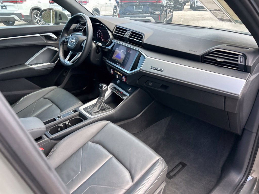 Used 2020 Audi Q3 2.0T Premium w/ Convenience Package AWD/4WD image 40