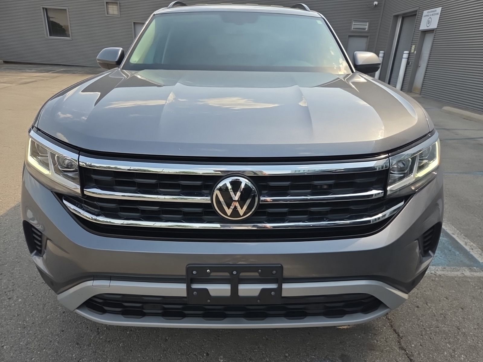 Used 2023 Volkswagen Atlas SE AWD/4WD image 4