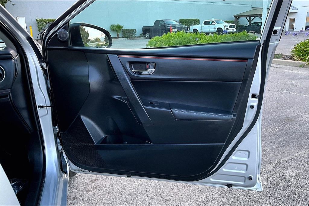 Used 2017 Toyota Corolla SE w/ Protection Package FWD image 28
