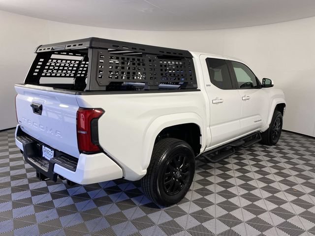 Used 2025 Toyota Tacoma SR5 AWD/4WD image 9