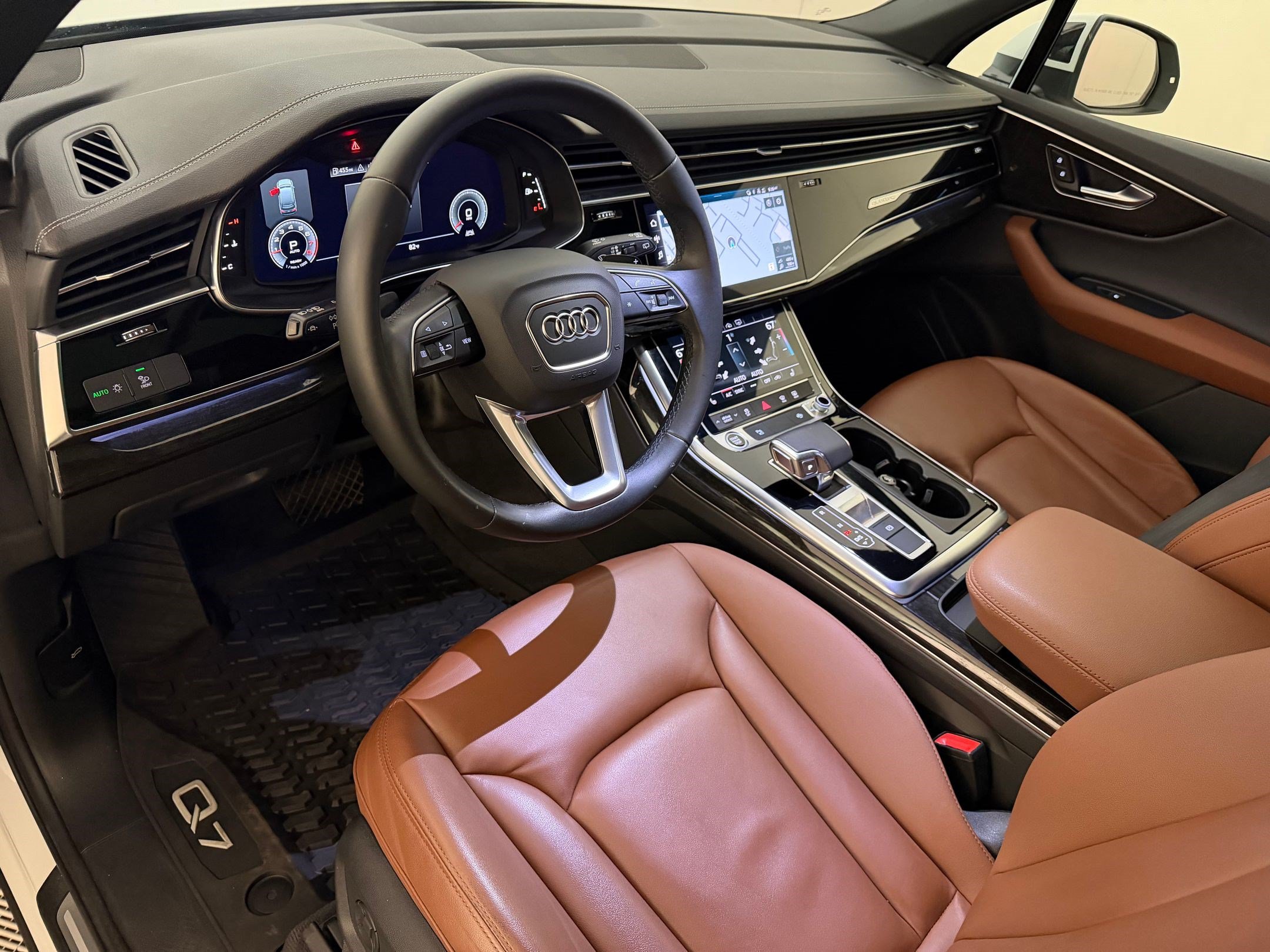 Certified 2023 Audi Q7 2.0T Premium w/ Towing Package AWD/4WD image 4
