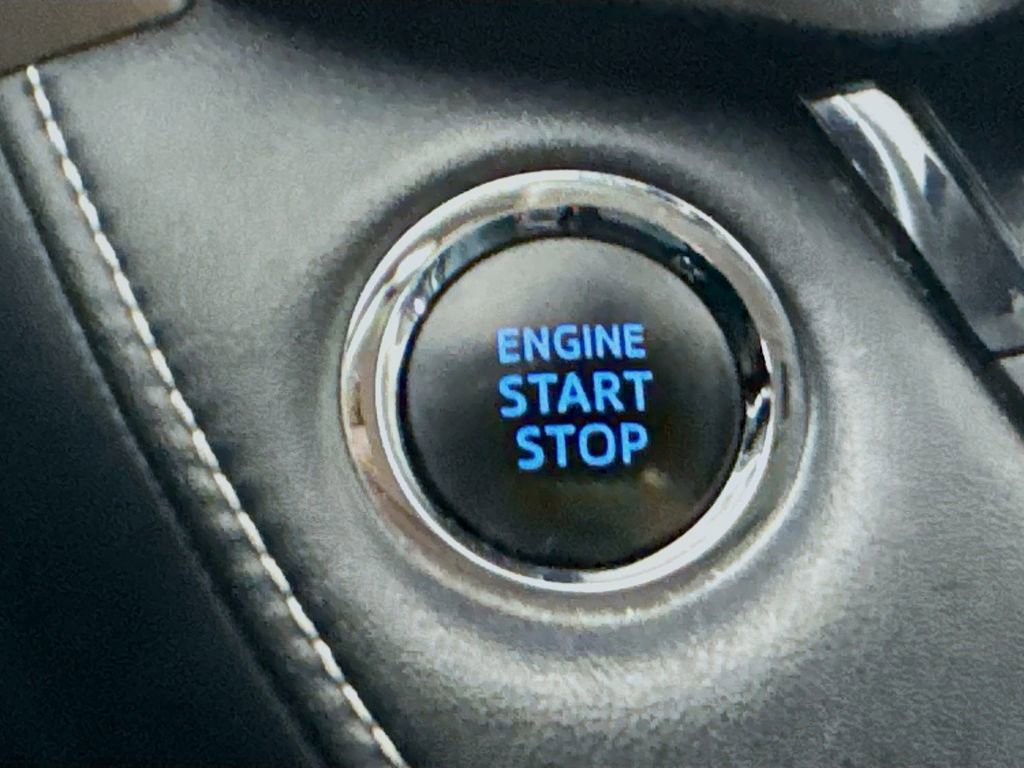 Used 2018 Toyota RAV4 Adventure image 19