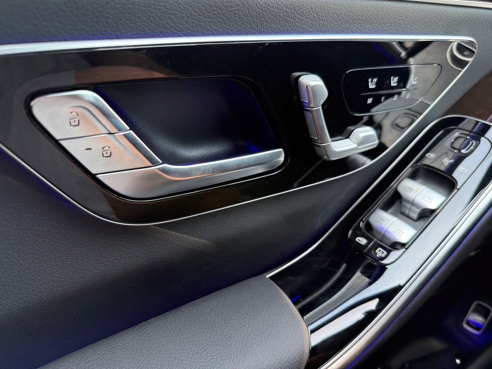 New 2026 Mercedes-Benz S 500 4MATIC image 26