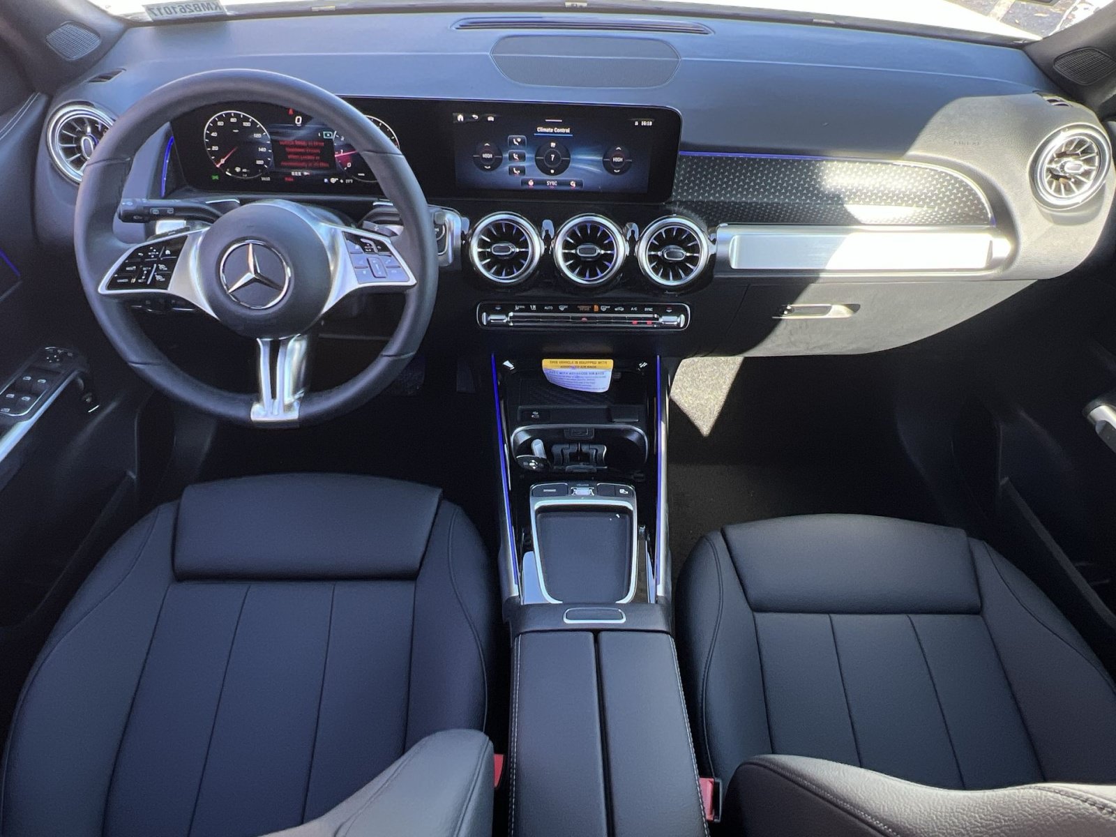 Used 2026 Mercedes-Benz GLB 250 4MATIC image 21